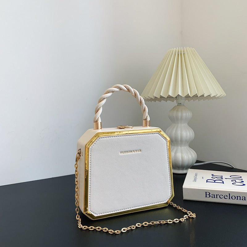 Fashionable small square bag stylish simple and exquisite chain crossbody bag