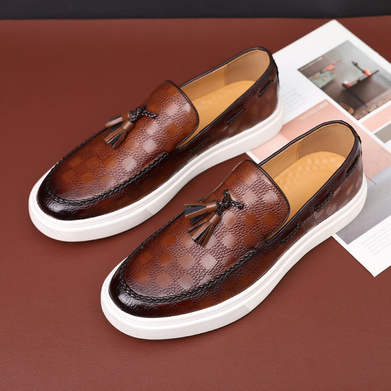 Breathable loafers and casual shoes that can be worn with just one foot