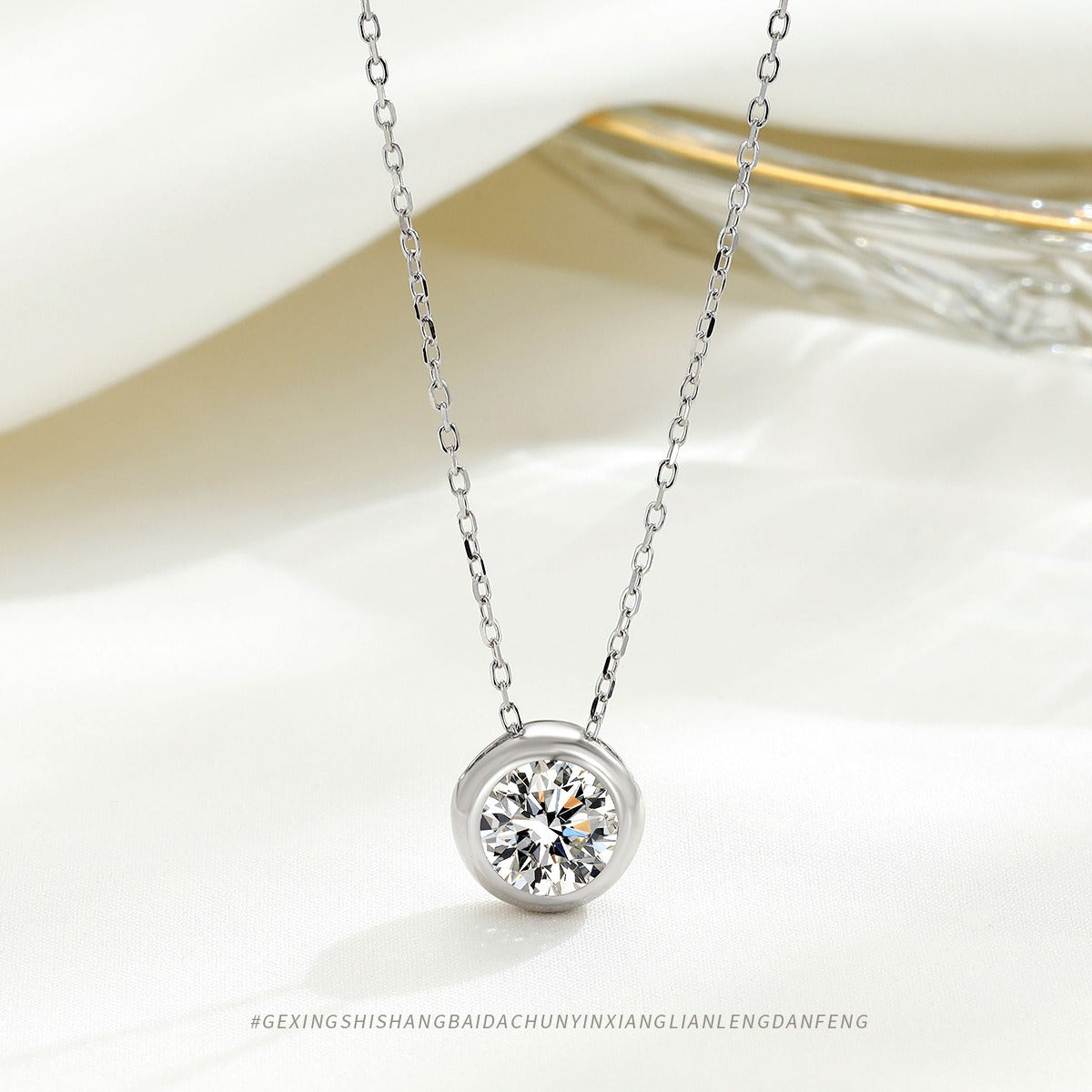 S925 pure silver round single diamond necklace with simple zircon collarbone chain