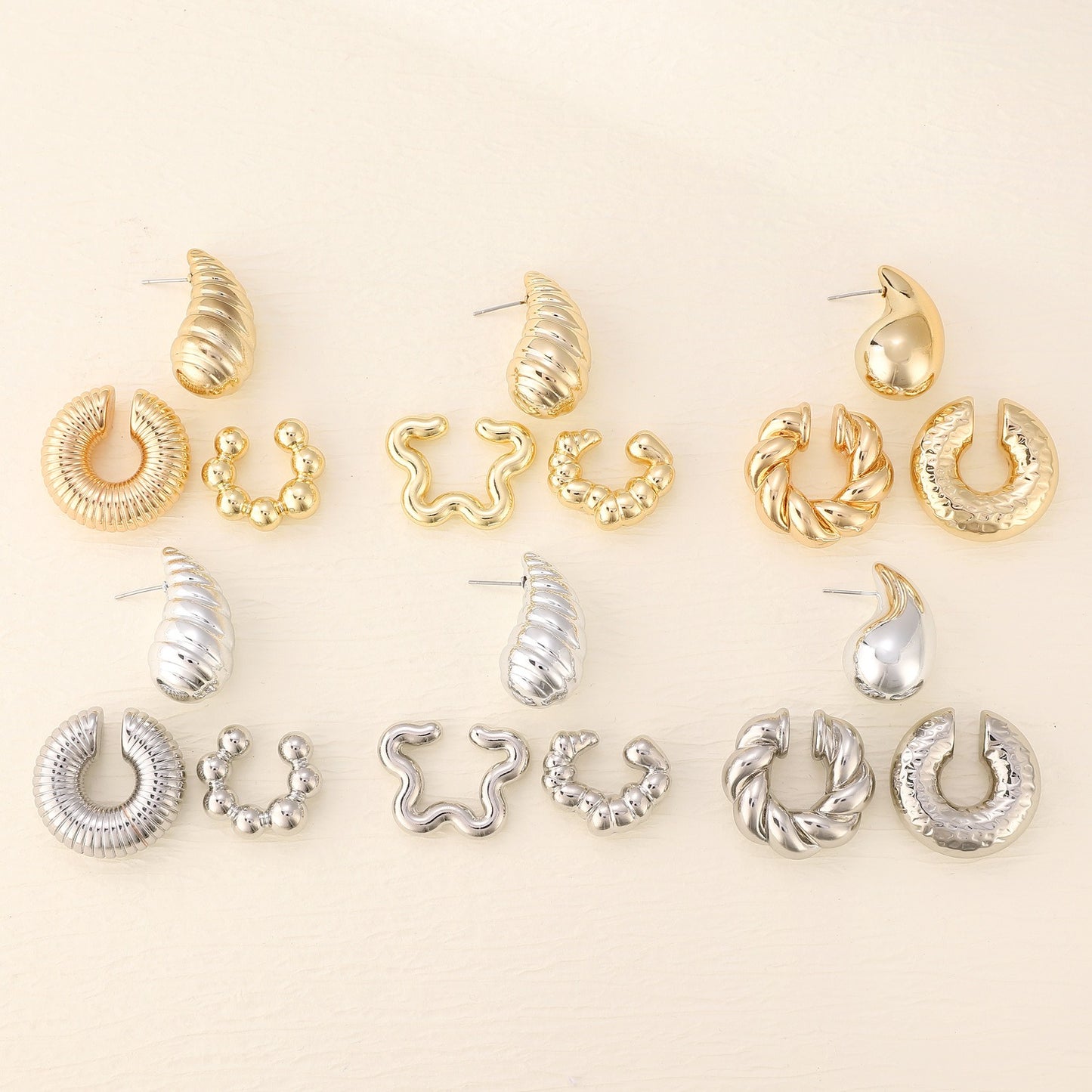 Fashionable, simple, versatile earrings with elegant hollow ear clips and atmospheric gold-plated earrings